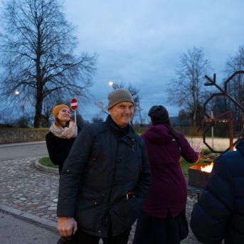 Dziesmu vakars klusinātā gaismā - 