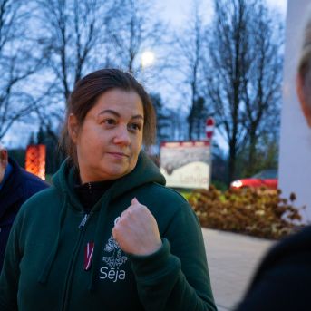 Dziesmu vakars klusinātā gaismā - 