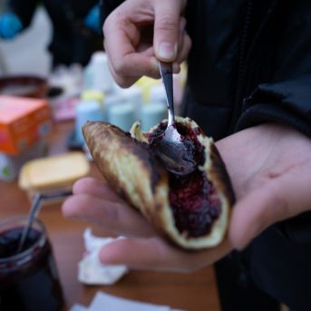 Dziesmu vakars klusinātā gaismā - 