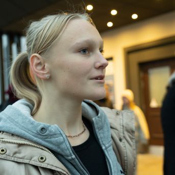 Dziesmu vakars klusinātā gaismā - 