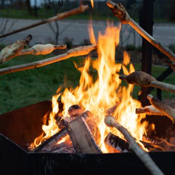 Dziesmu vakars klusinātā gaismā - 