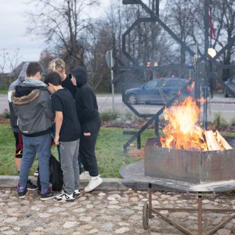 Dziesmu vakars klusinātā gaismā - 