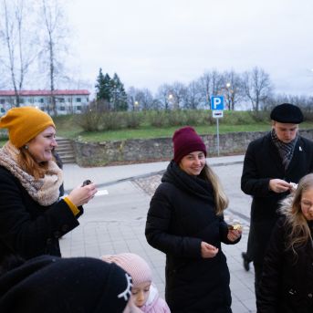 Dziesmu vakars klusinātā gaismā - 