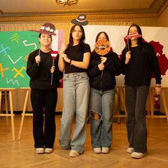 Dziesmu vakars klusinātā gaismā - 