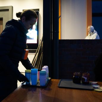 Dziesmu vakars klusinātā gaismā - 