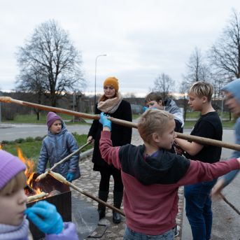 Dziesmu vakars klusinātā gaismā - 