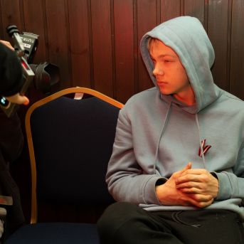 Dziesmu vakars klusinātā gaismā - 