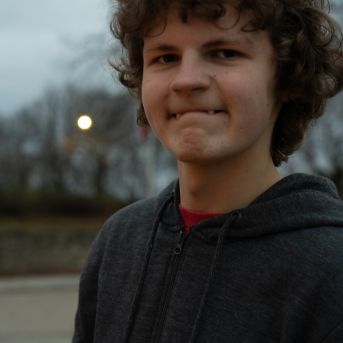 Dziesmu vakars klusinātā gaismā - 