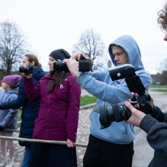 Dziesmu vakars klusinātā gaismā - 