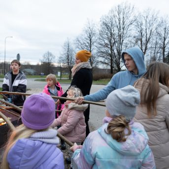 Dziesmu vakars klusinātā gaismā - 