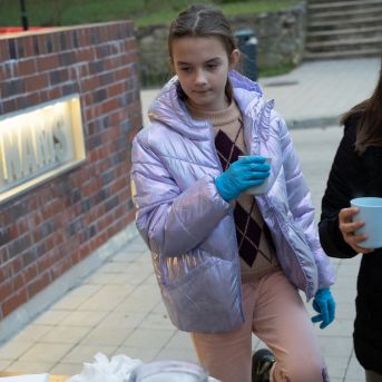 Dziesmu vakars klusinātā gaismā - 