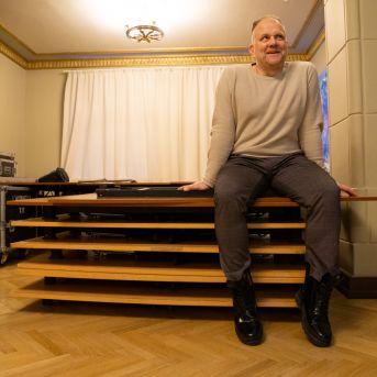 Dziesmu vakars klusinātā gaismā - 