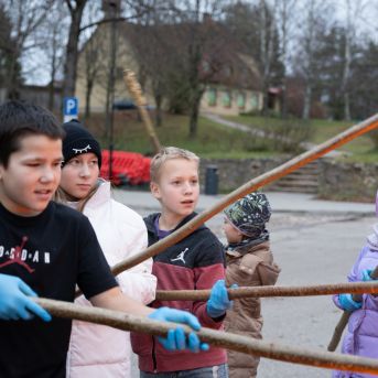 Dziesmu vakars klusinātā gaismā - 
