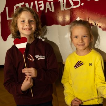 Dziesmu vakars klusinātā gaismā - 