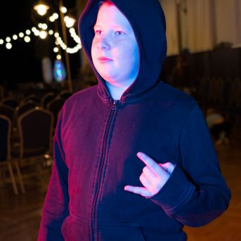 Dziesmu vakars klusinātā gaismā - 