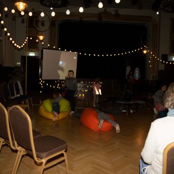 Dziesmu vakars klusinātā gaismā - 