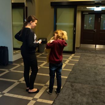 Dziesmu vakars klusinātā gaismā - 