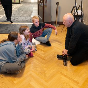 Dziesmu vakars klusinātā gaismā - 