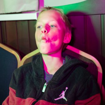 Dziesmu vakars klusinātā gaismā - 