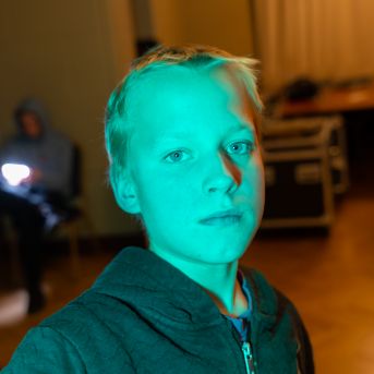 Dziesmu vakars klusinātā gaismā - 