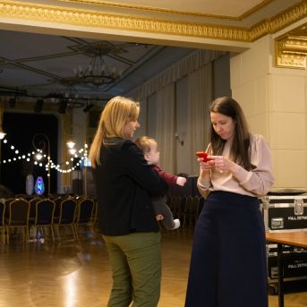 Dziesmu vakars klusinātā gaismā - 