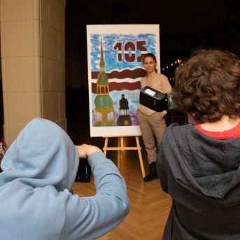 Dziesmu vakars klusinātā gaismā - 