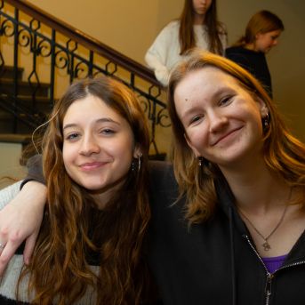 Dziesmu vakars klusinātā gaismā - 