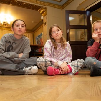 Dziesmu vakars klusinātā gaismā - 