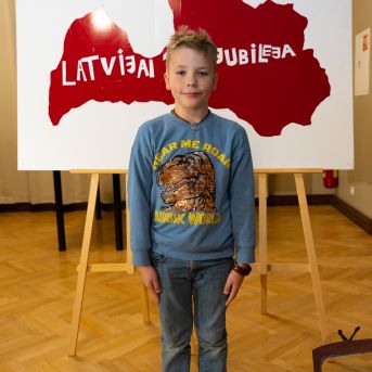 Dziesmu vakars klusinātā gaismā - 