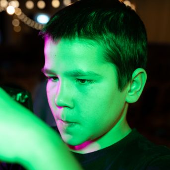 Dziesmu vakars klusinātā gaismā - 