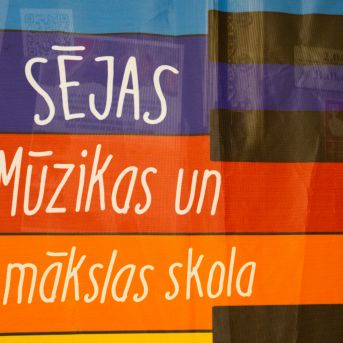 Dziesmu vakars klusinātā gaismā - 