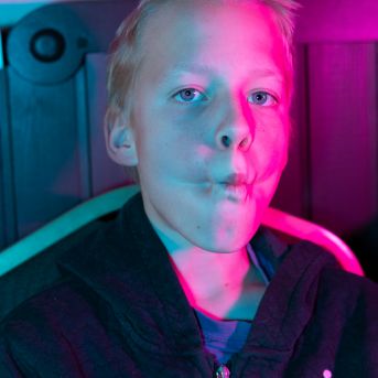 Dziesmu vakars klusinātā gaismā - 