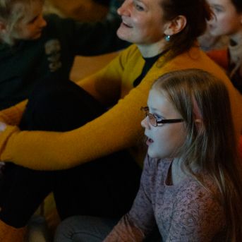 Dziesmu vakars klusinātā gaismā - 