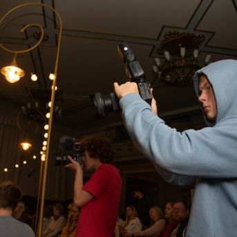 Dziesmu vakars klusinātā gaismā - 