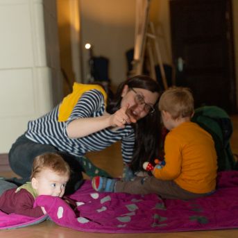 Dziesmu vakars klusinātā gaismā - 