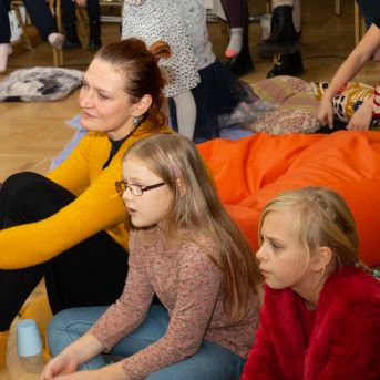 Dziesmu vakars klusinātā gaismā - 