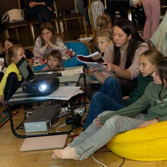 Dziesmu vakars klusinātā gaismā - 