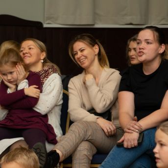 Dziesmu vakars klusinātā gaismā - 