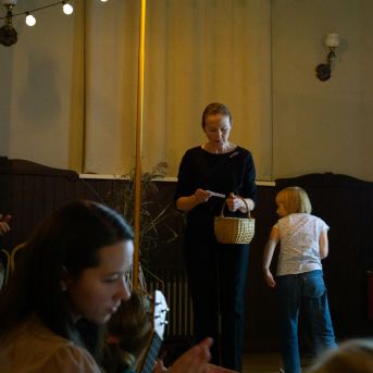 Dziesmu vakars klusinātā gaismā - 