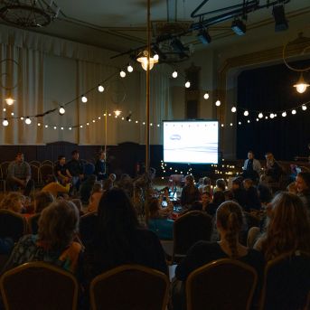 Dziesmu vakars klusinātā gaismā - 