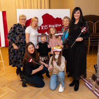 Dziesmu vakars klusinātā gaismā - 