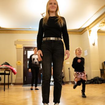 Dziesmu vakars klusinātā gaismā - 