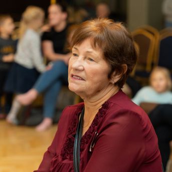 Dziesmu vakars klusinātā gaismā - 