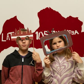 Dziesmu vakars klusinātā gaismā - 