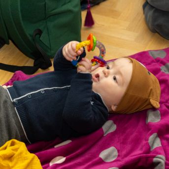 Dziesmu vakars klusinātā gaismā - 