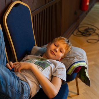 Dziesmu vakars klusinātā gaismā - 