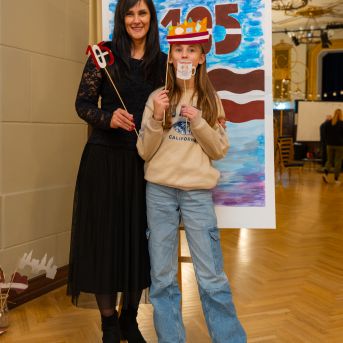 Dziesmu vakars klusinātā gaismā - 