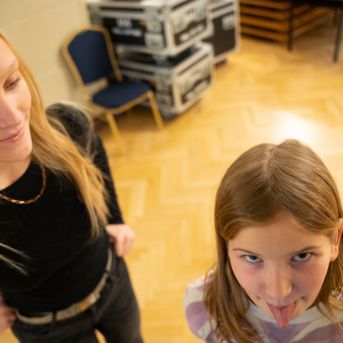 Dziesmu vakars klusinātā gaismā - 