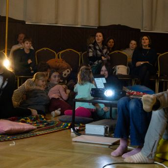 Dziesmu vakars klusinātā gaismā - 