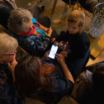 Dziesmu vakars klusinātā gaismā - 